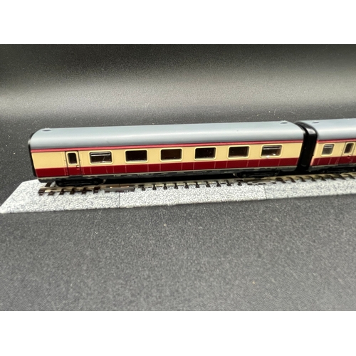 282 - N Gauge Seven Car Train, Roco Tee VT 11.5 BR 601 Helvetia 02167A along with 02168A, Loco Tested, Som... 