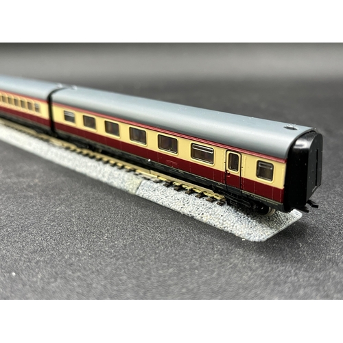 282 - N Gauge Seven Car Train, Roco Tee VT 11.5 BR 601 Helvetia 02167A along with 02168A, Loco Tested, Som... 