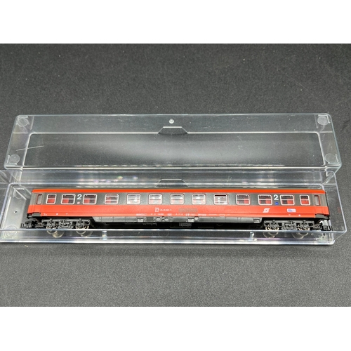 289 - 8 'N' Gauge European Coaches from Fleischmann, Minitrix and Kato, includes correctly cased Fleischma... 