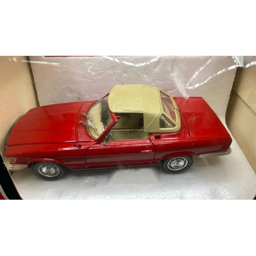 611 - High Fidelity Three Boxed and one unboxed Models.  (Cars VG, Boxes P). (4). 1900g.
Burago Renault 14... 