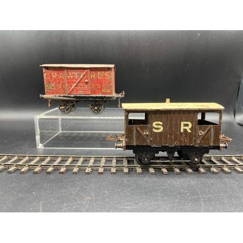 43 - Hornby Meccano Gauge O SR Goods Brake Van and Crawford's Biscuits Wagon - Poor (2) 400g