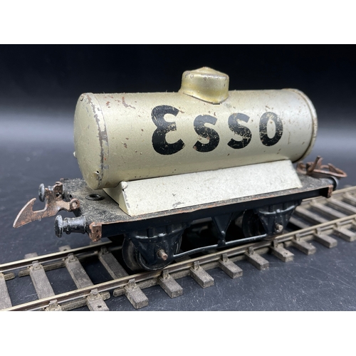 44 - 5 Hornby Meccano Gauge O UTLX 4739 Union Tank Car Co. Oil wagon, Shell Motor Spirit Tank wagon, Esso... 