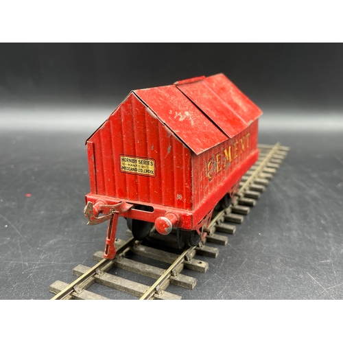 44 - 5 Hornby Meccano Gauge O UTLX 4739 Union Tank Car Co. Oil wagon, Shell Motor Spirit Tank wagon, Esso... 