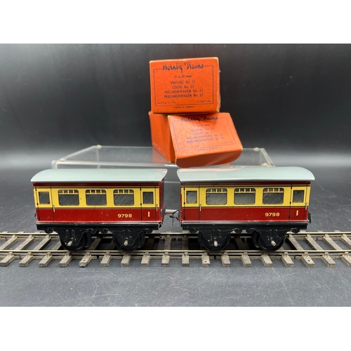 45 - Two Hornby Meccano 42117 No.21 Coaches Gauge O in Boxes - Very Good, Boxes Good (2) 300g