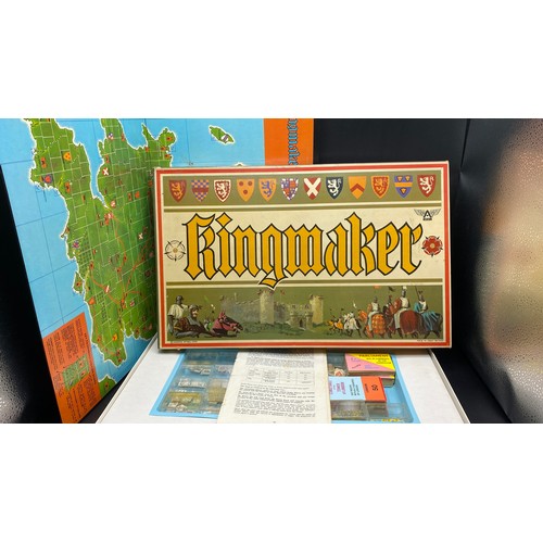 794 - Kingmaker & Waddingtons Campaign Board Games. (2). 2200g.
Kingmaker The wars of the roses.
Waddingto... 