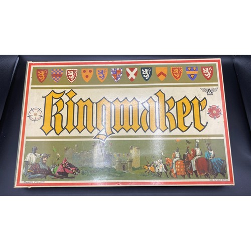 794 - Kingmaker & Waddingtons Campaign Board Games. (2). 2200g.
Kingmaker The wars of the roses.
Waddingto... 