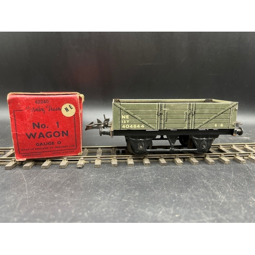 47 - 7 Hornby Gauge O Boxed Wagons, includes SR No.1 Milk Traffic Van with two churns and working doors, ... 