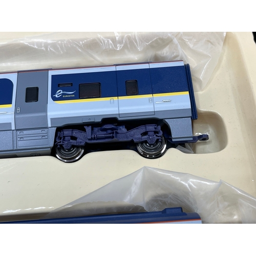 127 - Hornby Eurostar 5-car set, Tested Runner, consists of Hornby R3215 Eurostar Train Pack and R4580 Eur... 