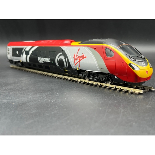 129 - Hornby R1155 Virgin Trains Pendolino OO gauge Train Set, Tested Runner w/lights, DCC Ready, Appears ... 