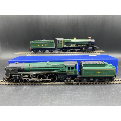 201 - Two OO gauge Steam Locomotives, Tested Runners, Bachmann 32-007 Hall Class 4920 'Dumbleton' Hall 4-6... 