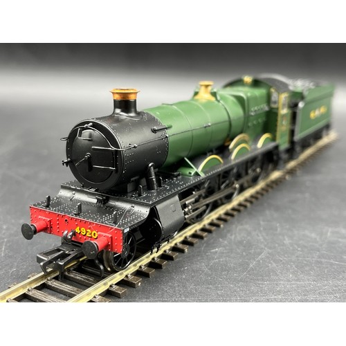 201 - Two OO gauge Steam Locomotives, Tested Runners, Bachmann 32-007 Hall Class 4920 'Dumbleton' Hall 4-6... 