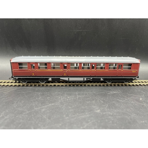 202 - 8 OO gauge Rolling-stock, includes Hornby R483 BR Composite Coach (Maroon Livery) boxed, Hornby R042... 