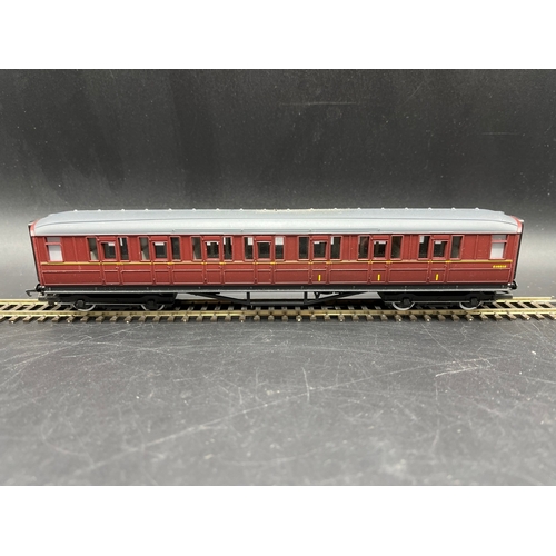 202 - 8 OO gauge Rolling-stock, includes Hornby R483 BR Composite Coach (Maroon Livery) boxed, Hornby R042... 