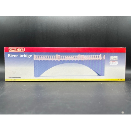 202 - 8 OO gauge Rolling-stock, includes Hornby R483 BR Composite Coach (Maroon Livery) boxed, Hornby R042... 