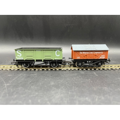 202 - 8 OO gauge Rolling-stock, includes Hornby R483 BR Composite Coach (Maroon Livery) boxed, Hornby R042... 