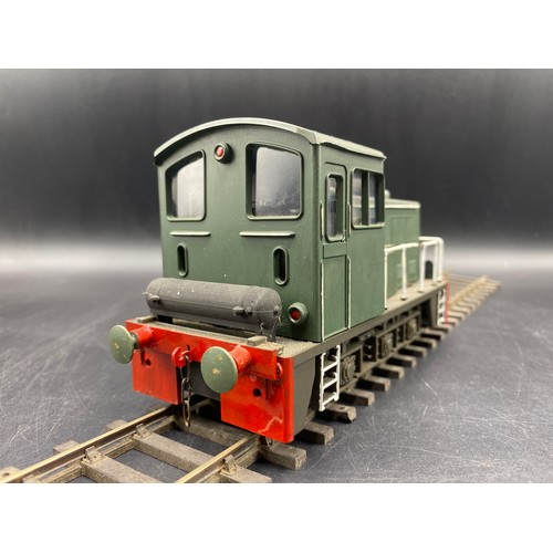 74 - O Gauge fine scale 0.6.0 diesel shunter. Tested Runner.
Made from Atlas chassis and a lima plastic b... 