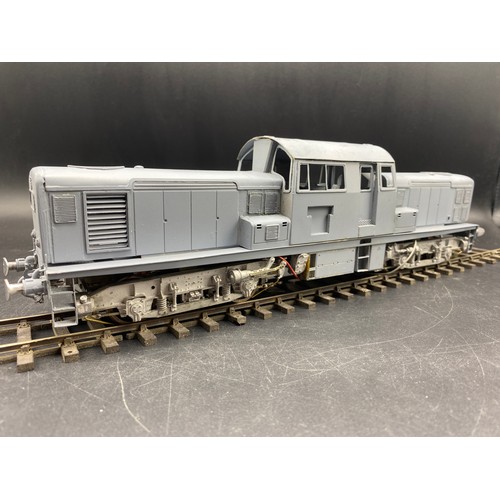 75 - O Gauge Fine scale class 17 'Clayton' diesel locomotive.  Built from an Acorn kit, body in Grey prim... 