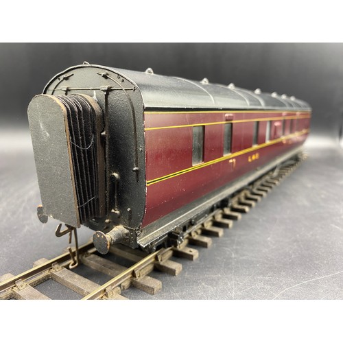 82 - O Gauge 'Exley' L.M.S Non corridor full brake coach No. 31166.(1). G. 2000g
In very good condition, ... 