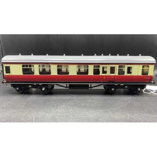 83 - Seven O Gauge Ace Trains modern tin plate Coarse scale wheels in red and cream. Brake combo coach No... 