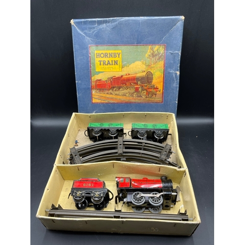 28 - Hornby Meccano MO Goods Set (Gauge O Clockwork) plus two further MO Red Locomotives 6161, Tipper Wag... 