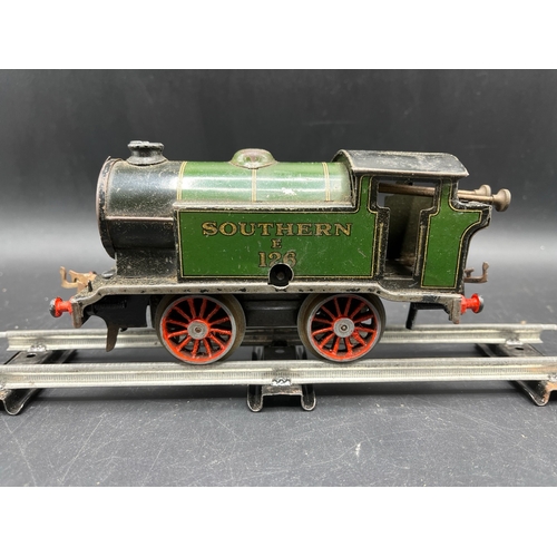 51 - Hornby Meccano Southern E126 1932/36 Clockwork loco, 12 Spoke wheels, Box with label '8517', Note bu... 