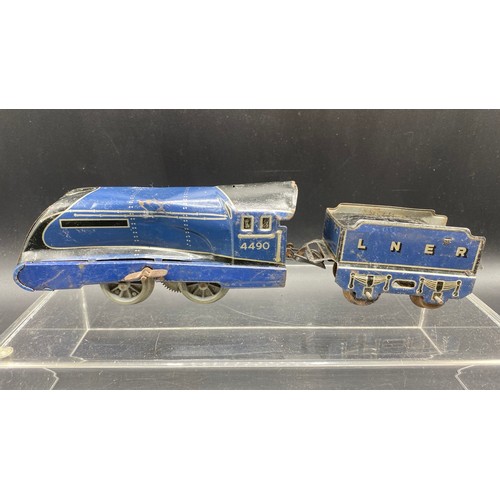 71 - Mettoy Clockwork Tin A4 Stream-line Locomotive #4490 with tender and train of three complimenting Bl... 