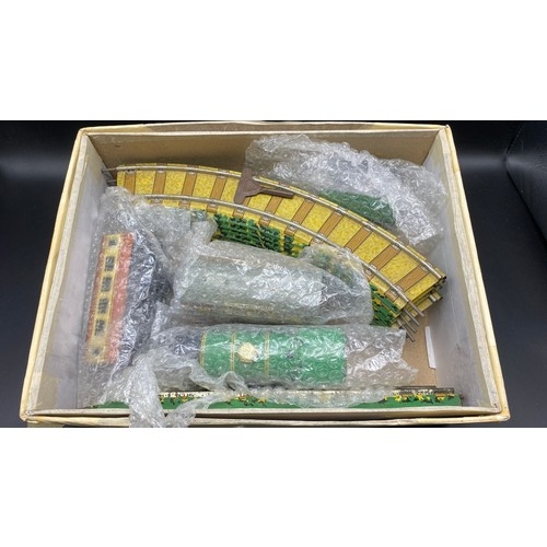 72 - Chad Valley Clockwork Tin Train set, includes Green #3402 Loco (tested working) with tender and two ... 