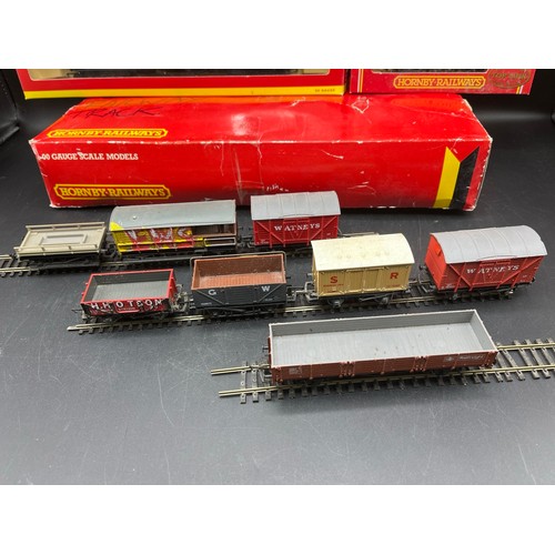 205 - 11 OO Gauge Rolling Stock plus 8 unboxed, along with a box of mainly Hornby track; Boxed Rolling-sto... 