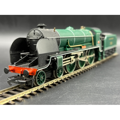 206 - Two Hornby Steam Locomotives, R154 Southern Railway King Arthur Class 4-6-0 'Sir Dinadan' #795 Non R... 