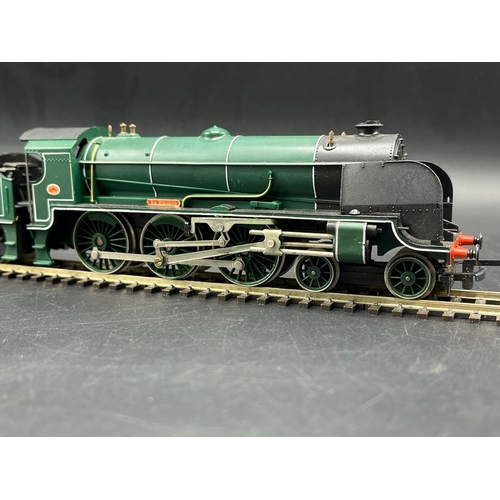 206 - Two Hornby Steam Locomotives, R154 Southern Railway King Arthur Class 4-6-0 'Sir Dinadan' #795 Non R... 