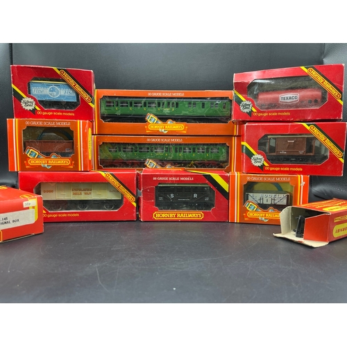 207 - Nine Hornby 'Ready-to-roll' Boxed Rolling-stock, includes R486 SR Composite Coach Malachite Livery t... 