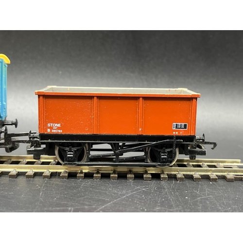 207 - Nine Hornby 'Ready-to-roll' Boxed Rolling-stock, includes R486 SR Composite Coach Malachite Livery t... 