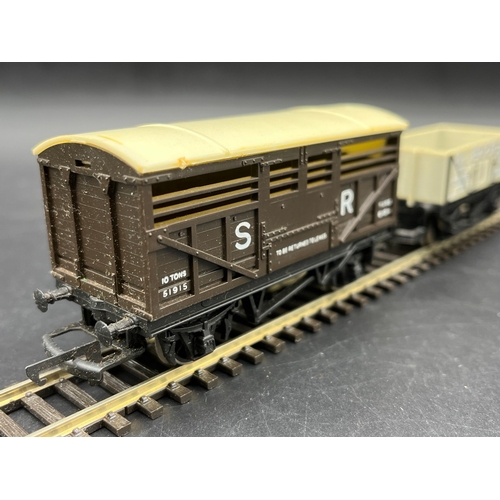 207 - Nine Hornby 'Ready-to-roll' Boxed Rolling-stock, includes R486 SR Composite Coach Malachite Livery t... 