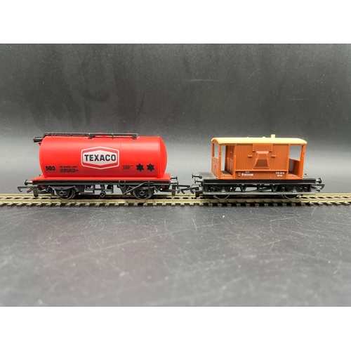 207 - Nine Hornby 'Ready-to-roll' Boxed Rolling-stock, includes R486 SR Composite Coach Malachite Livery t... 