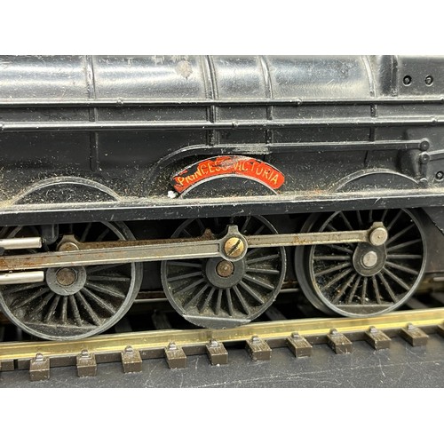 208 - Three OO gauge Steam Locomotives, Hornby 0-4-0 Desmond #7 Good (Tested Runner), Triang 4-6-2 'Prince... 