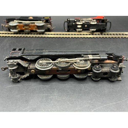 208 - Three OO gauge Steam Locomotives, Hornby 0-4-0 Desmond #7 Good (Tested Runner), Triang 4-6-2 'Prince... 