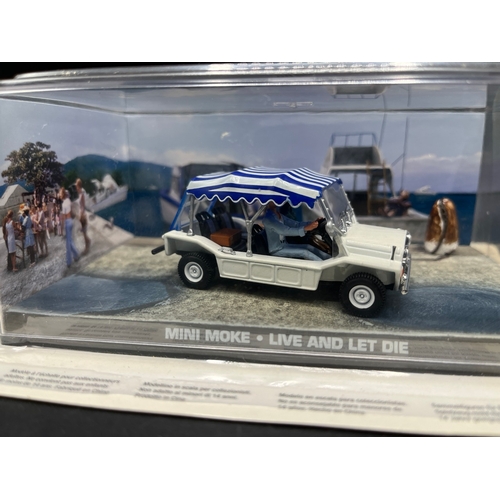 627 - James Bond 007 'Live and Let Die' die-cast vehicles in scenic presentation pack from Universal Hobbi... 