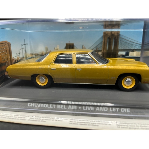 627 - James Bond 007 'Live and Let Die' die-cast vehicles in scenic presentation pack from Universal Hobbi... 