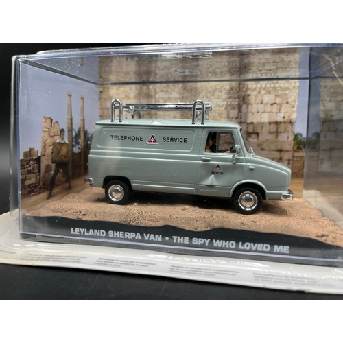 629 - James Bond 007 'The Spy Who Loved Me' die-cast vehicles in scenic presentation pack from Universal H... 