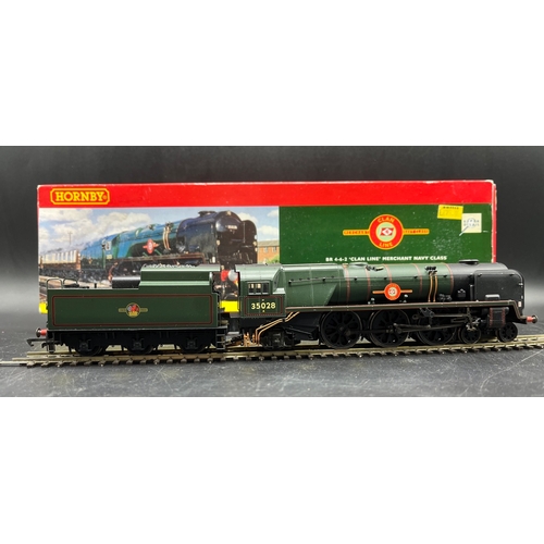 210 - Three 'OO' gauge Steam Locos Tested, Hornby BR 4-6-2 'Clan line' Merchant Navy Class #35028 Tested N... 