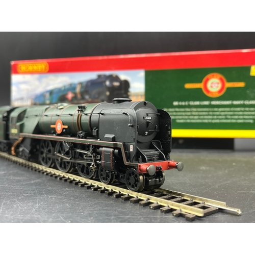 210 - Three 'OO' gauge Steam Locos Tested, Hornby BR 4-6-2 'Clan line' Merchant Navy Class #35028 Tested N... 