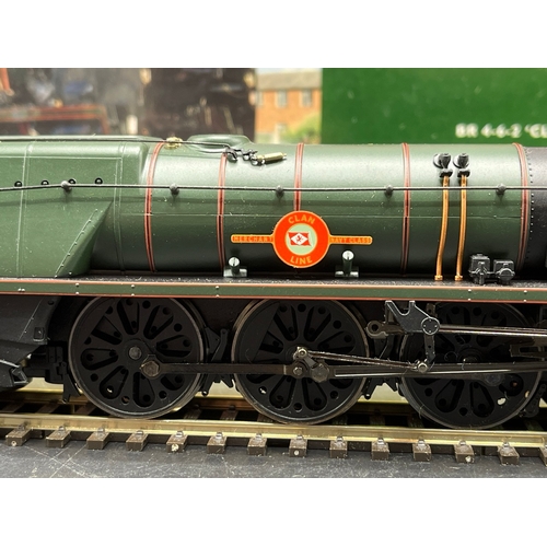 210 - Three 'OO' gauge Steam Locos Tested, Hornby BR 4-6-2 'Clan line' Merchant Navy Class #35028 Tested N... 