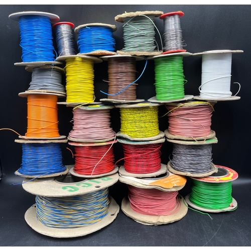 315 - 19 Reels of Model Railway multi-coloured cable and two reels of solder, Reels have been started, tot... 