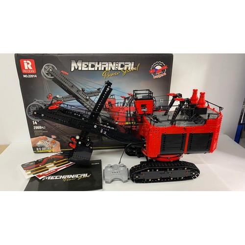 3 - REOBRIX 22014 - RC Control rope excavator 2,968 clamping modules building kit. This set comes built ... 