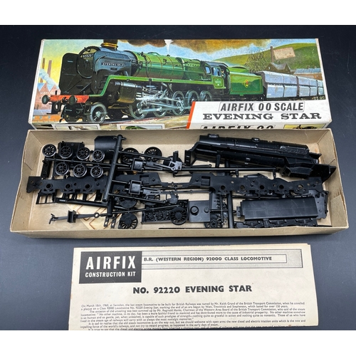 15 - Two Model Railway kits, Airfix OO Evening Star Pattern No.R401, Atlas HO Passenger Station Kit No.70... 