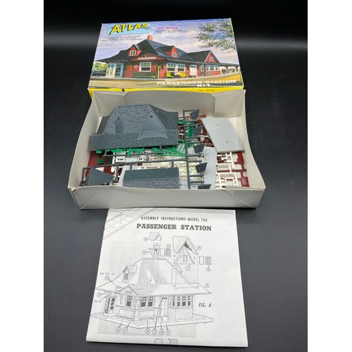 15 - Two Model Railway kits, Airfix OO Evening Star Pattern No.R401, Atlas HO Passenger Station Kit No.70... 