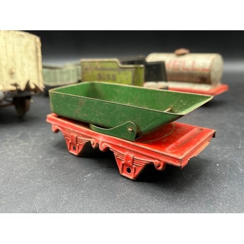 20 - Hornby Meccano Gauge O Coaches (6) and Wagons (5), plus some Spares - Poor (11) 2000g