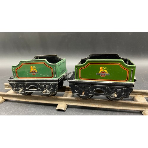 26 - Hornby Meccano MO Green Loco #60985 with two tenders (Fair), O gauge, along with Tin-plate 'South Ju... 