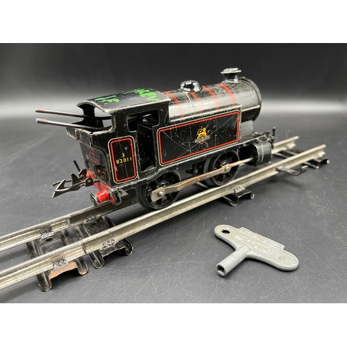 28 - Clockwork Hornby Train Tank Passenger Set No.41 O Gauge with additional track and MO Locomotive, Typ... 