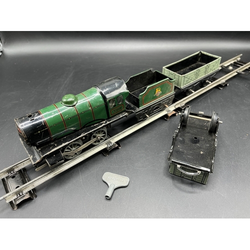 28 - Clockwork Hornby Train Tank Passenger Set No.41 O Gauge with additional track and MO Locomotive, Typ... 